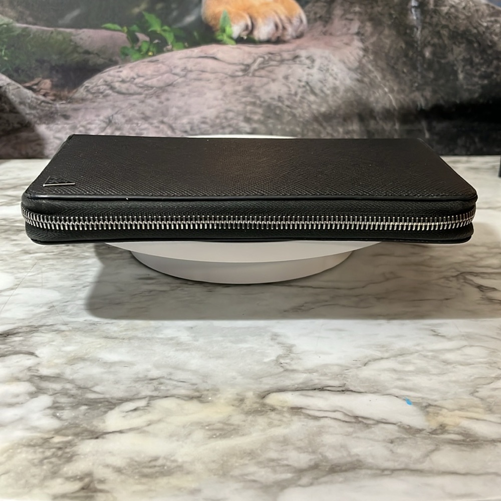 PRADA long Business Wallet Black Staffiano Leather Unisex. In GUC. - Picture 7 of 17